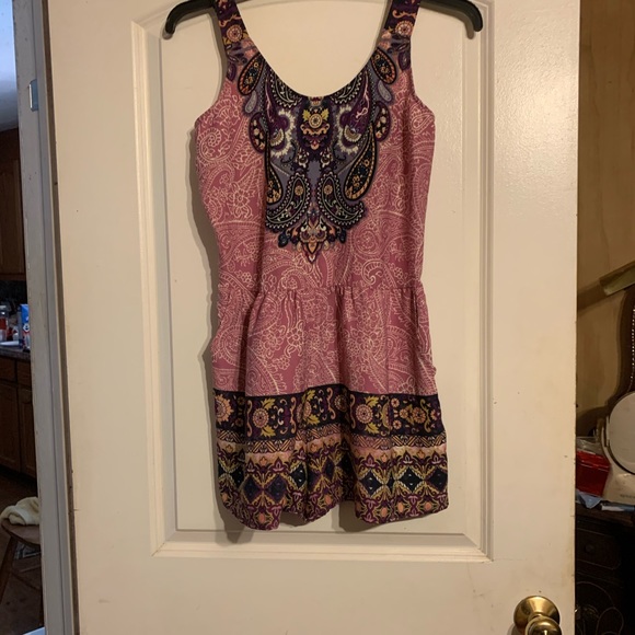 Romper - Picture 2 of 4